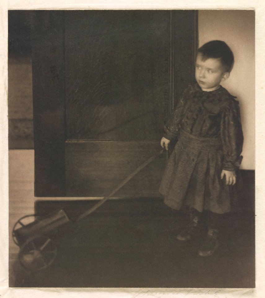 Boy with his wagon, Newark, Ohio LCCN2005677535