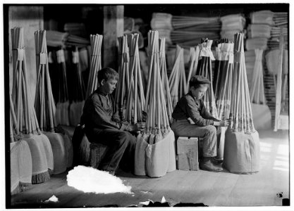 Boys in Packing Room. S. W. Brown Mfg. Co., Evansville, Ind. LOC cph.3a20819