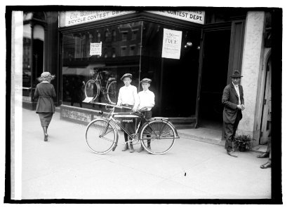 Boys on bicycles (...) LCCN2016845451