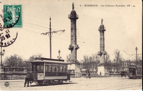 BR 8 44- BORDEAUX - Les Colonnes Rostrales