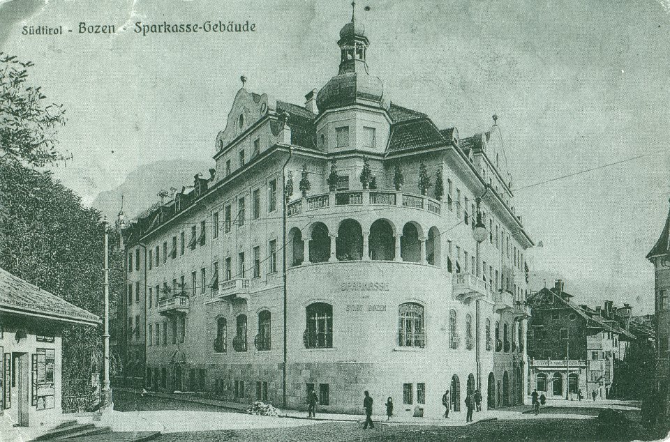 Bozner Sparkasse in der Sparkassenstraße (1908)