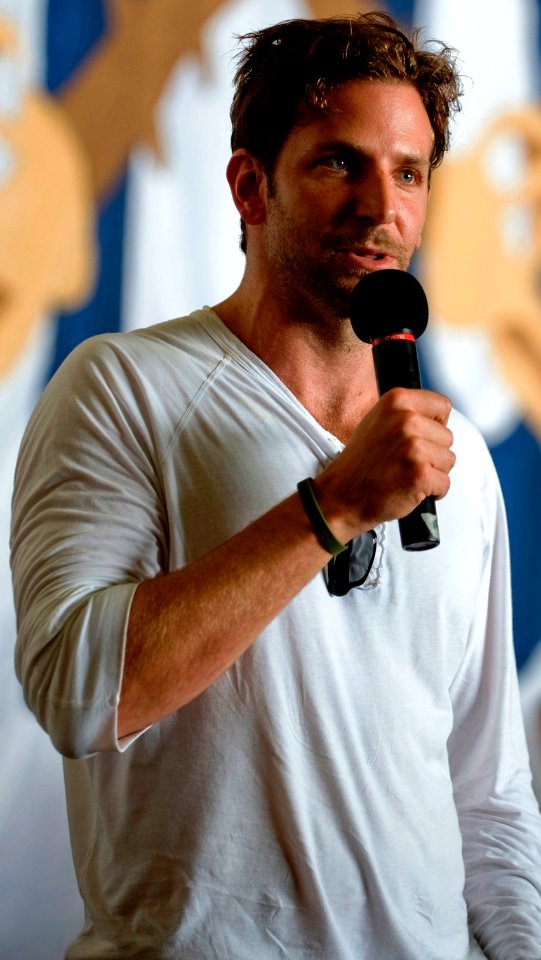 Bradley Cooper, July 2009 (cropped)