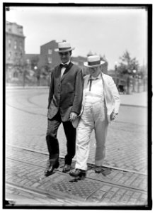 BRADLEY, WILLIAM O'CONNELL. GOVERNOR OF KENTUCKY, 1895-1899; SENATOR, 1909-1914. RIGHT WITH SEN. N. BRYAN LCCN2016864760