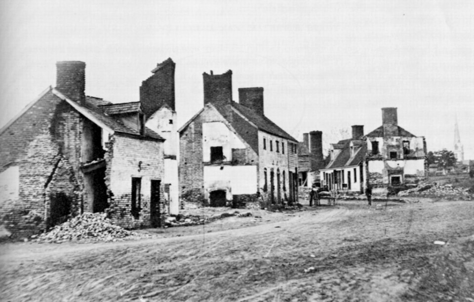 Brady, Mathew B. - Folgen der Bombardaments auf Fredericksburg (Zeno Fotografie)