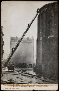 Brand van de Vondelkerk, Vondelstraat. Uitgave Jos. Nuss, Amsterdam, Afb PRKBB00307000014
