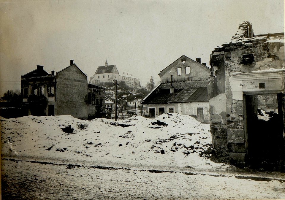 Brandruinen in Brzezany. (BildID 15528234)