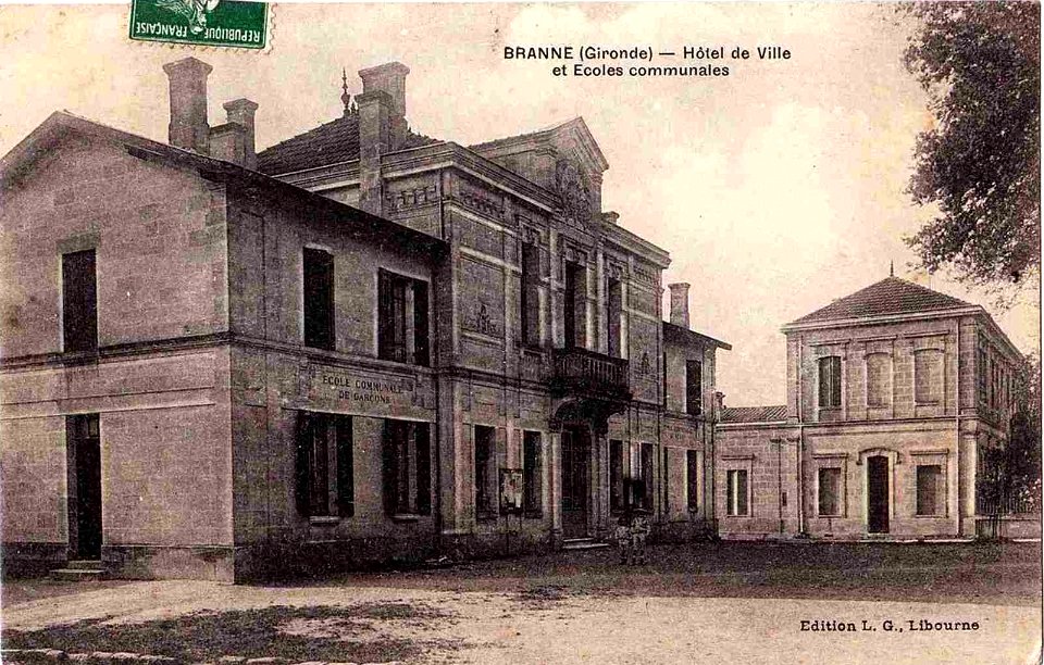 Branne - Mairie et groupe scolaire 2