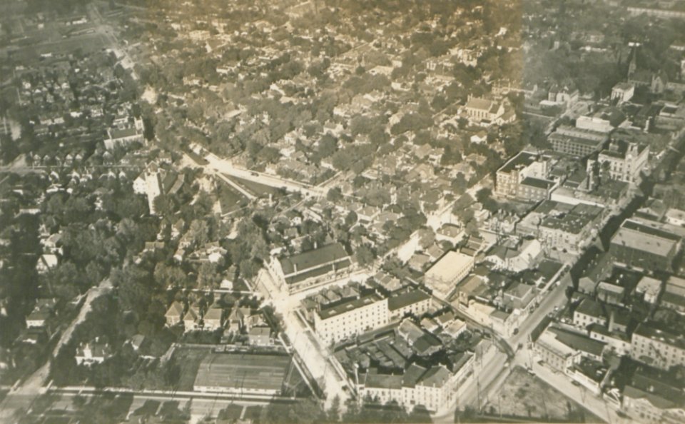 Brantford Ontario from the Air (HS85-10-36571)