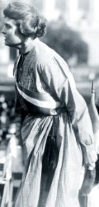 BRANHAM, LUCY. SUFFRAGETTE LCCN2016869830 (crop knees)