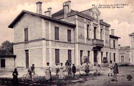 Branne - Mairie et groupe scolaire 1