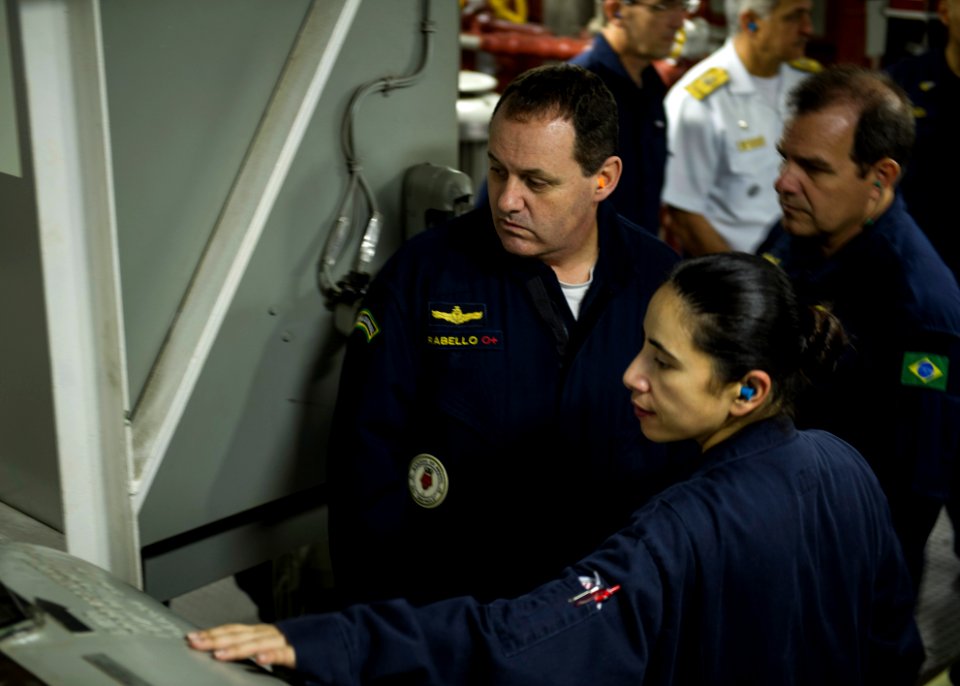Brazil distinguished visitors aboard USS America 140805-N-MZ309-022