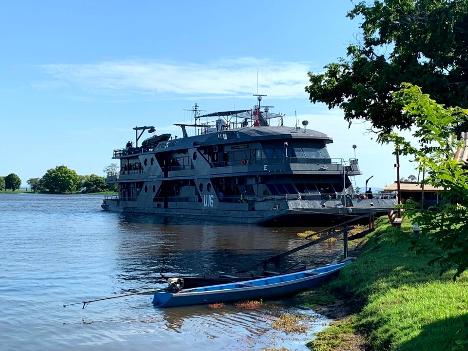 Brazilian hospital ship NAsH Doutor Montenegro (U16) moored in Vila das Pedras, Brazil, on 6 August 2019 (190806-N-DO465-1013)