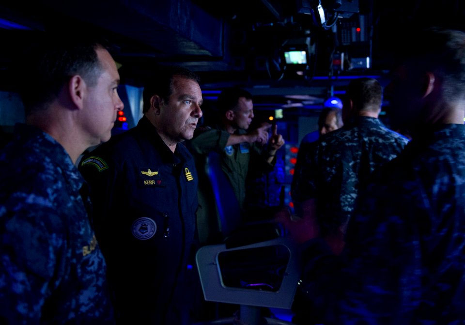 Brazilian VIPs tour USS America 140804-N-LD343-001