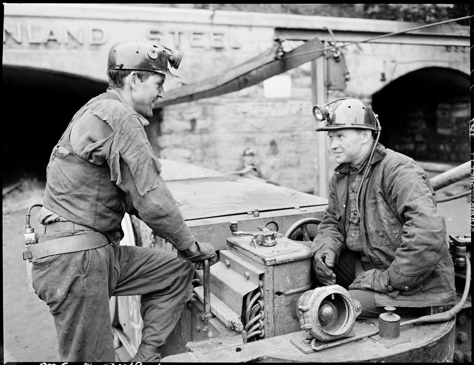 Breakman and motorman at mine portal. Inland Steel Company, Wheelwright ^1 & 2 Mines, Wheelwright, Floyd County... - NARA - 541451