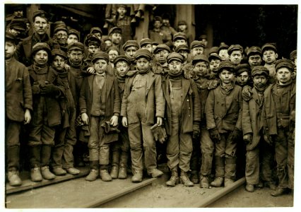 Breaker boys working in Ewen Breaker of Pennsylvania Coal Co. For some of their names see labels 1927 to 1930. LOC cph.3a15216