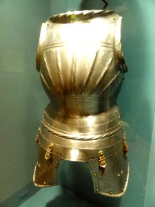 Breastplate, possibly Spain, c. 1515 - Nelson-Atkins Museum of Art - DSC08584