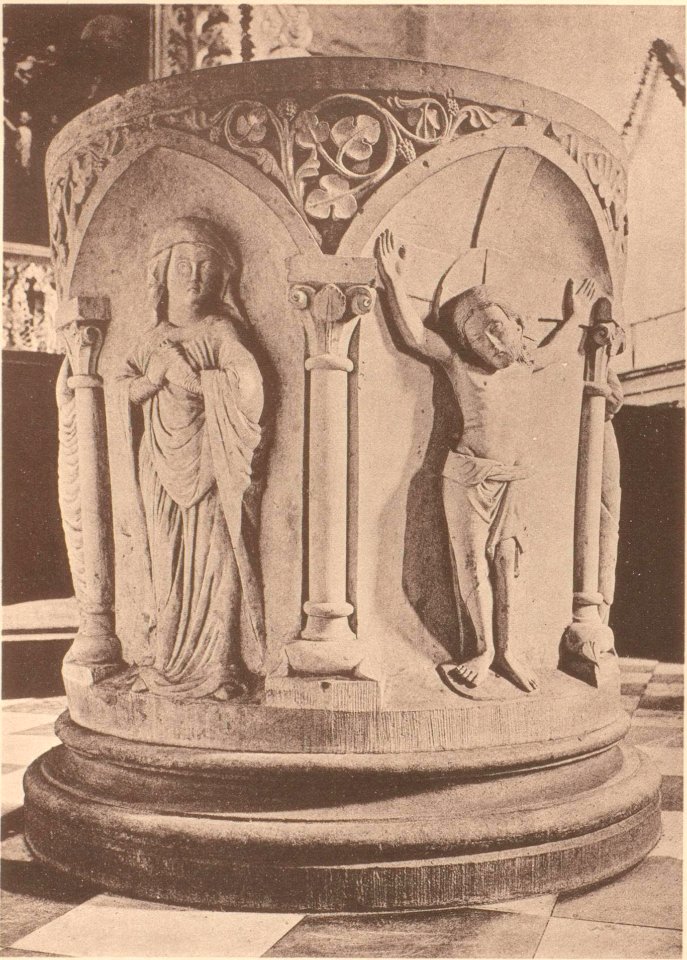 Brechten Johann Baptistkirche Innenansicht mit romanischen Taufstein um 1890