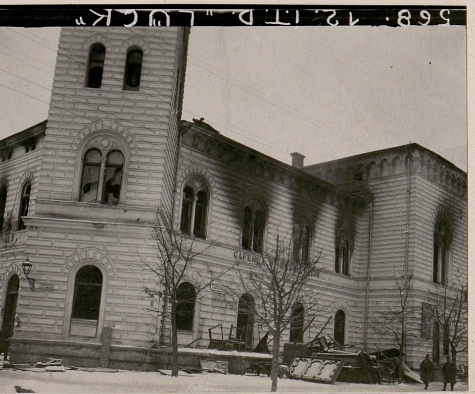 Brennendes Rathaus in Dorna Watra. (BildID 15734459)