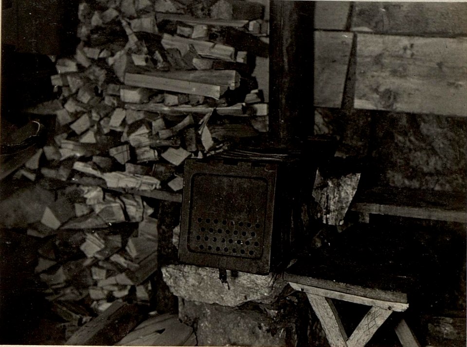 Brennerhütte, Hilfsplatz eingebauter Schwarmofen. (BildID 15471814)