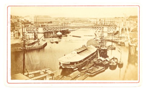 Brest port et arsenal 994-65-70