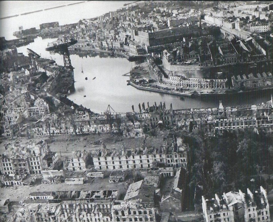 Brest détruit fin septembre 1944 1