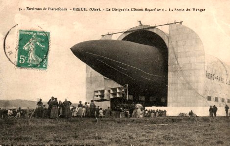 Breuil dirigeable Le-Bayard 1910