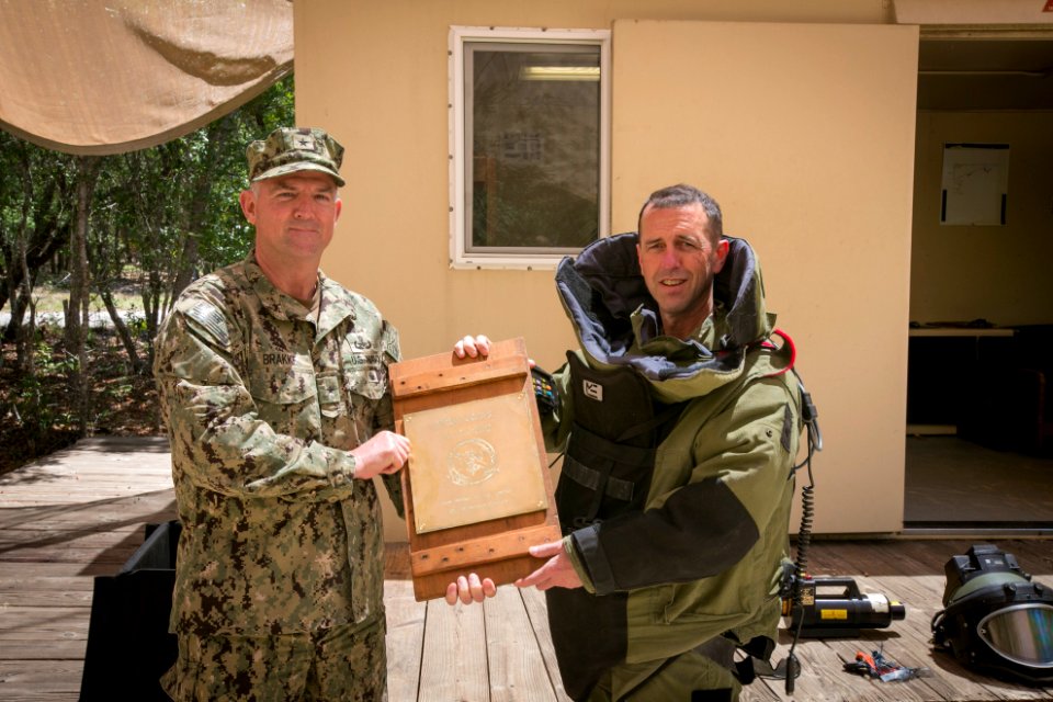 Brian Brakke and John Richardson 170706-N-ES994-034 (34170534960)