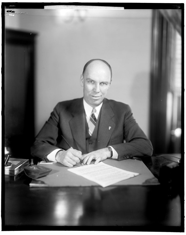 BREWSTER, RALPH O., SENATOR LCCN2016862127