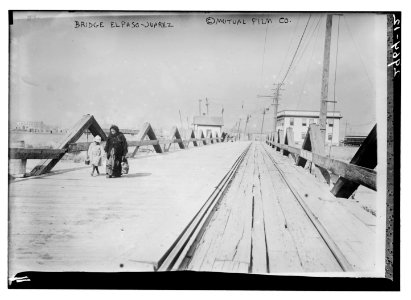Bridge - El Paso to Juarez LCCN2014695225