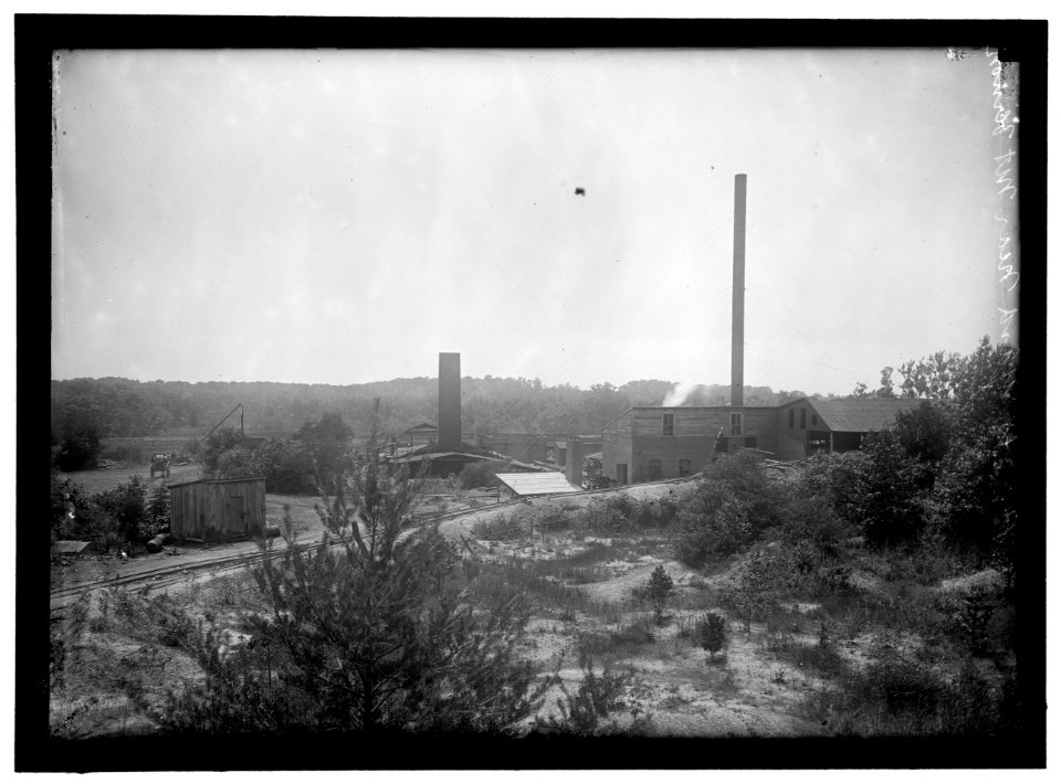 Brick yard near Mount Vernon LOC hec.07875