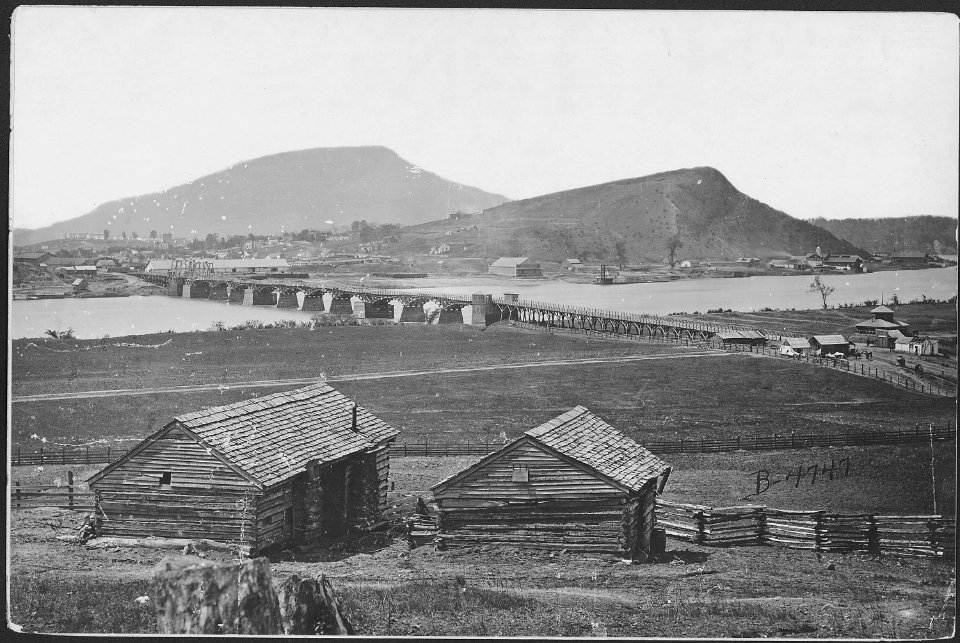 Bridge across Tenn. River, Tenn. (Military Bridge, Chattanooga, Tenn., from the north. Built Oct. 1863.) - NARA - 528864