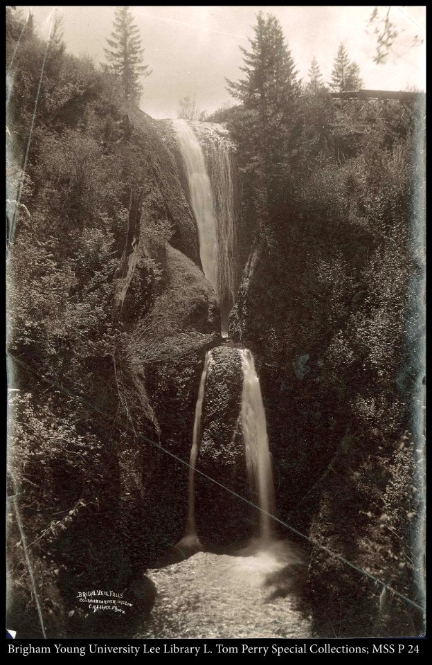 Bridal Veil Falls Columbia River, Oregon C.R. Savage, photo