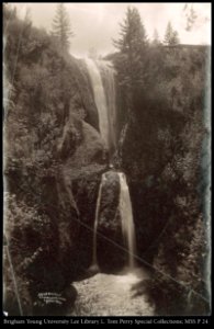 Bridal Veil Falls Columbia River, Oregon C.R. Savage, photo