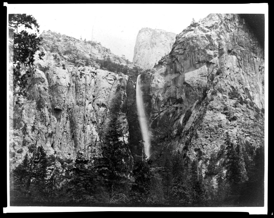 Bridalveil Fall, Yosemite National Park, Calif. LCCN95514115