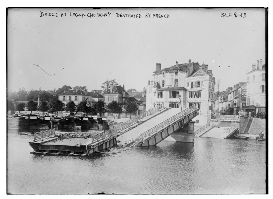 Bridge at Lagny-Thorigny destroyed by French LCCN2014697629