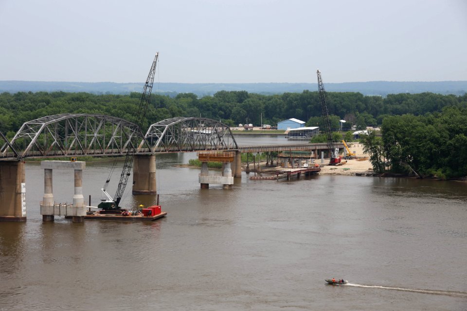 Bridge Construction (41036379850)