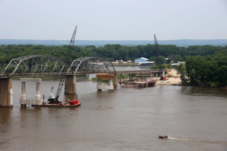 Bridge Construction (41036379850)