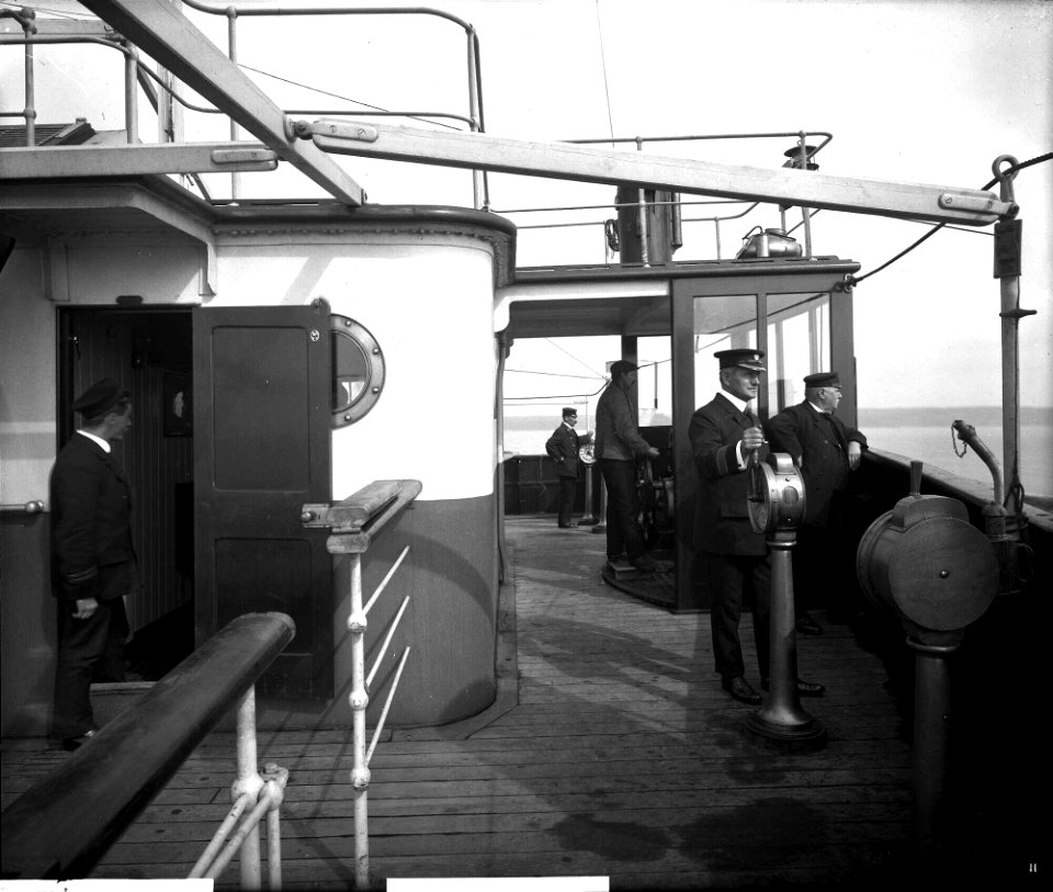 Bridge on the 'Highland Loch' (1911) RMG G10640