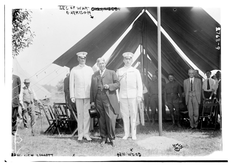 Brig Gen Liggett, Sec. of War - Garrison, Gen Wood LCCN2014693627