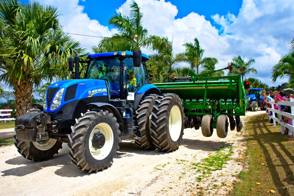 Big machine new holland equipment