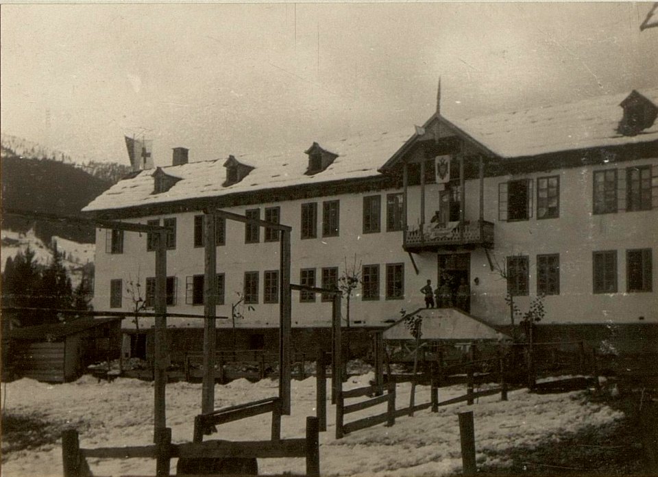 Brigade-Sanitätsanstalt Birnbaum, Gruppe Oberst Fasser, Gesamtansicht. (BildID 15471737)
