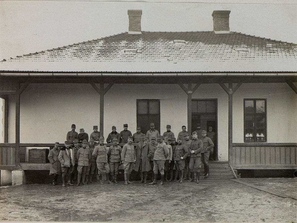 Brigadekommando Obstlt. PAPP in Mahala. (BildID 15448556)