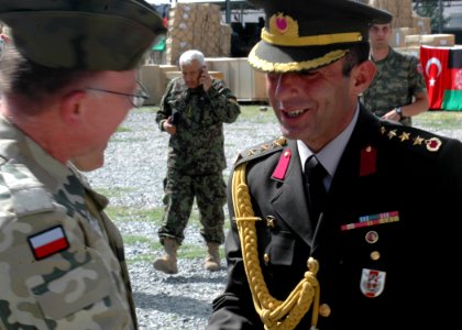 Brigadier General Jozef Nasiadk and Col. Can Bolat, shake hands and share a conversation (4699954876) photo