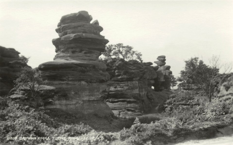 Brimham Rocks - vintage postcard (9) 001