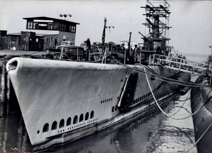 Brill (SS-330) during her refit