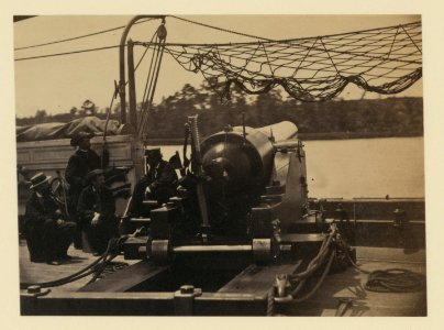 Bringing parrott gun into position on board gun boat Mendota, July 10, 1864 LCCN91787359