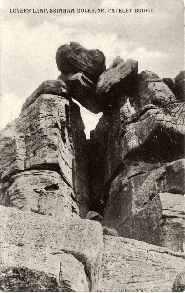 Brimham Rocks - vintage postcard (30) 001
