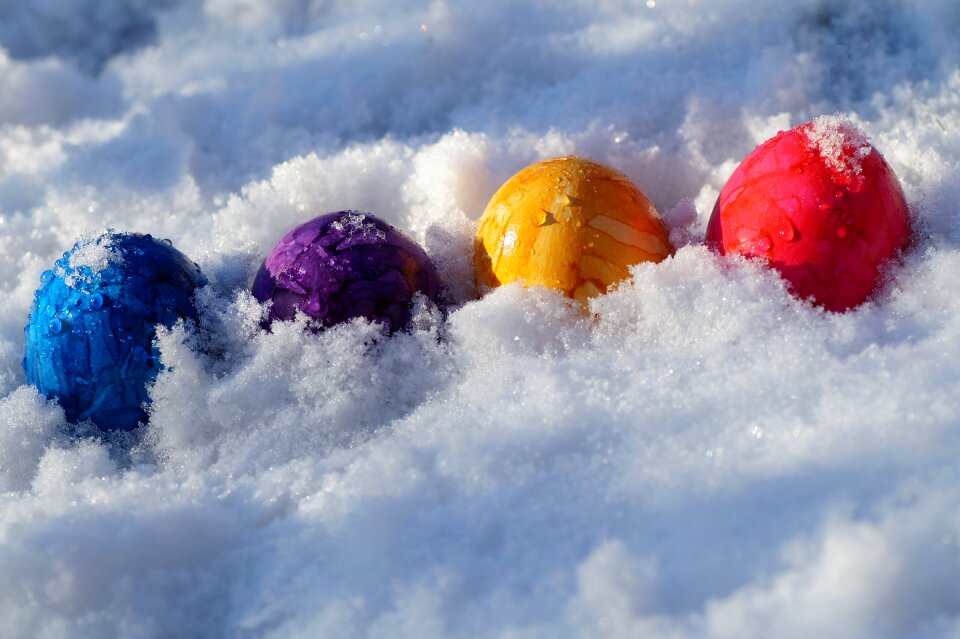 The tradition of in the snow spring