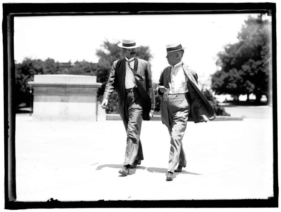 BRISTOW, JOSEPH LITTLE. 4TH ASSISTANT POSTMASTER GENERAL, 1897-1905; SENATOR FROM KANSAS, 1909-1915. LEFT LCCN2016863345