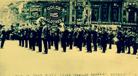 British Band plays the “Star-Spangled Banner” at Detroit, Michigan, WWI (29569693005)
